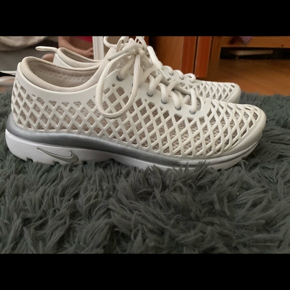 COPY - Nike air running shoes - Picture 2 of 4